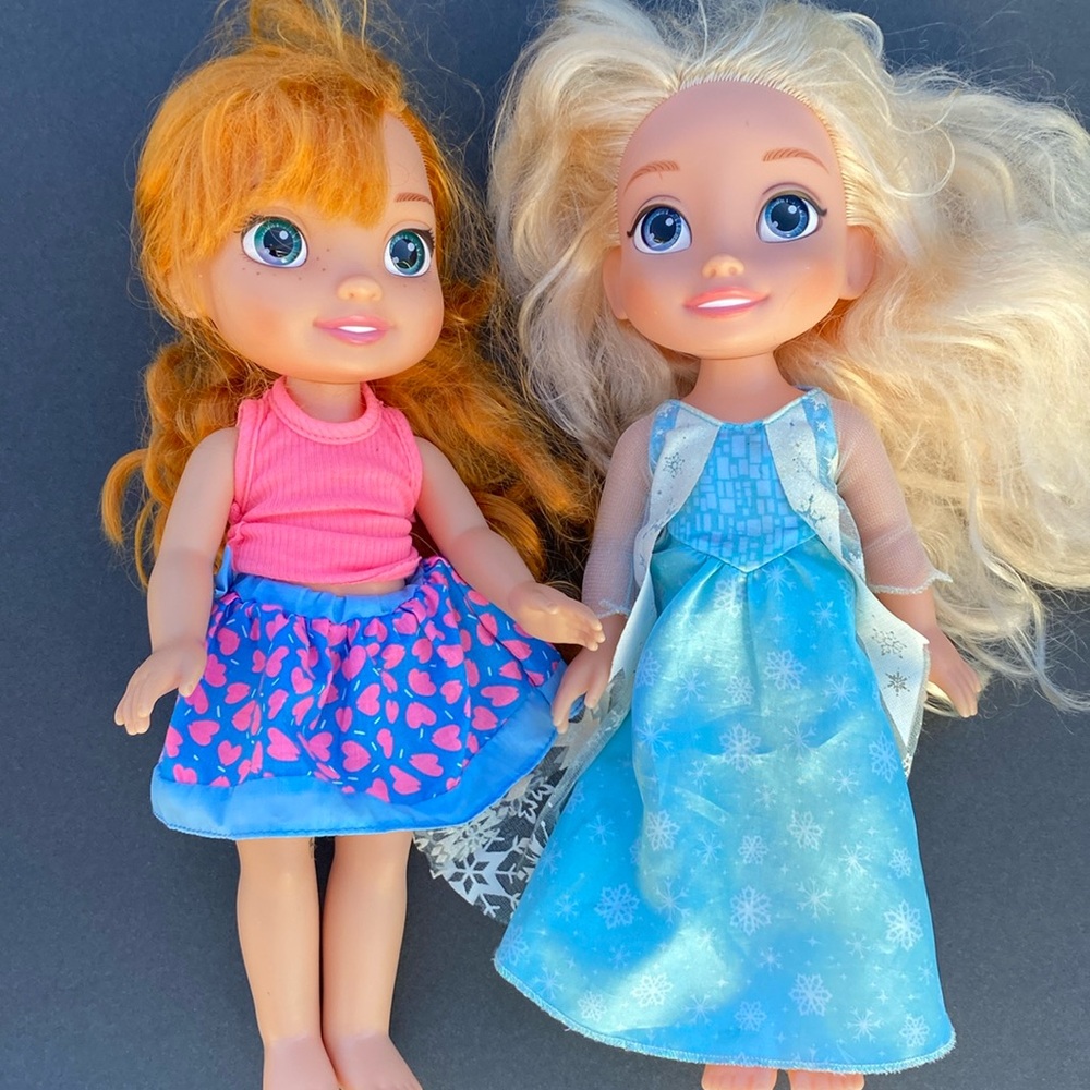 Frozen Anna and Elsa dolls 13”